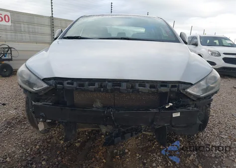 2017 Hyundai Elantra Value Edition z USA, uszkodzony, nr VIN KMHD84LF5HU429636